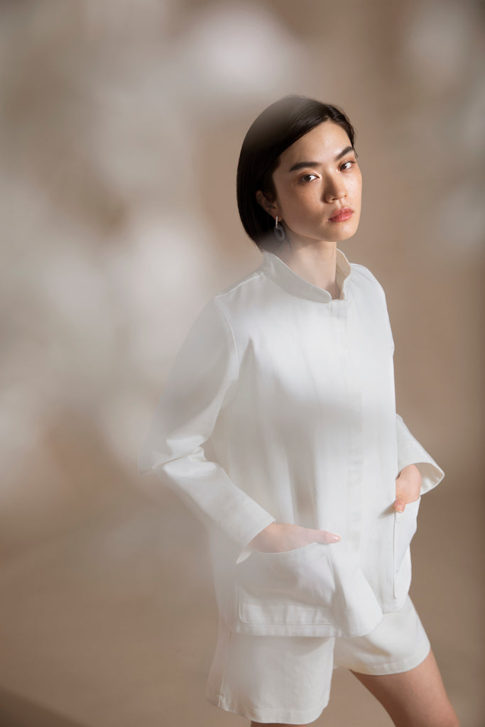 The Diplomat Jacket in White